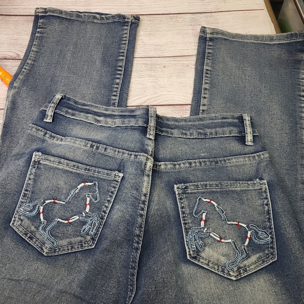 Boutique Jeans with Horse embroidered pockets Size Medium - Picture 10 of 10